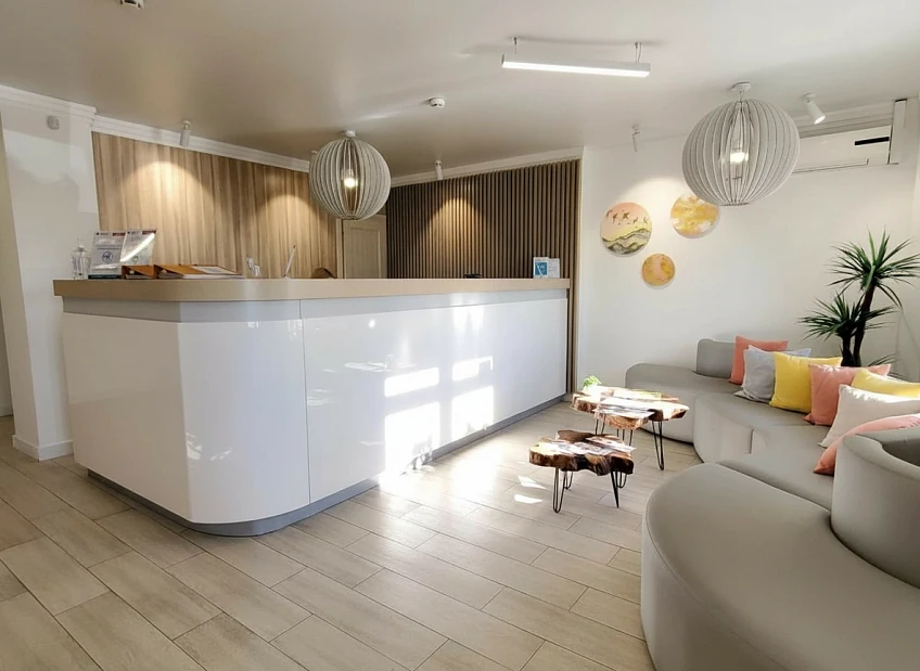 ул. Университетская Набережная, 28