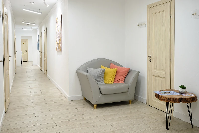 ул. Университетская Набережная, 28