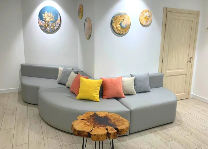 ул. Университетская Набережная, 28